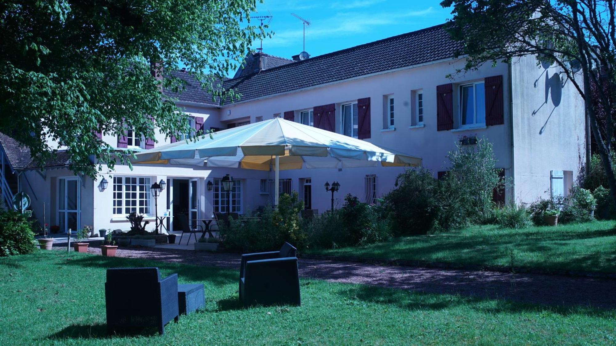 Hotel Les Fleurs Pontaubert Exterior photo